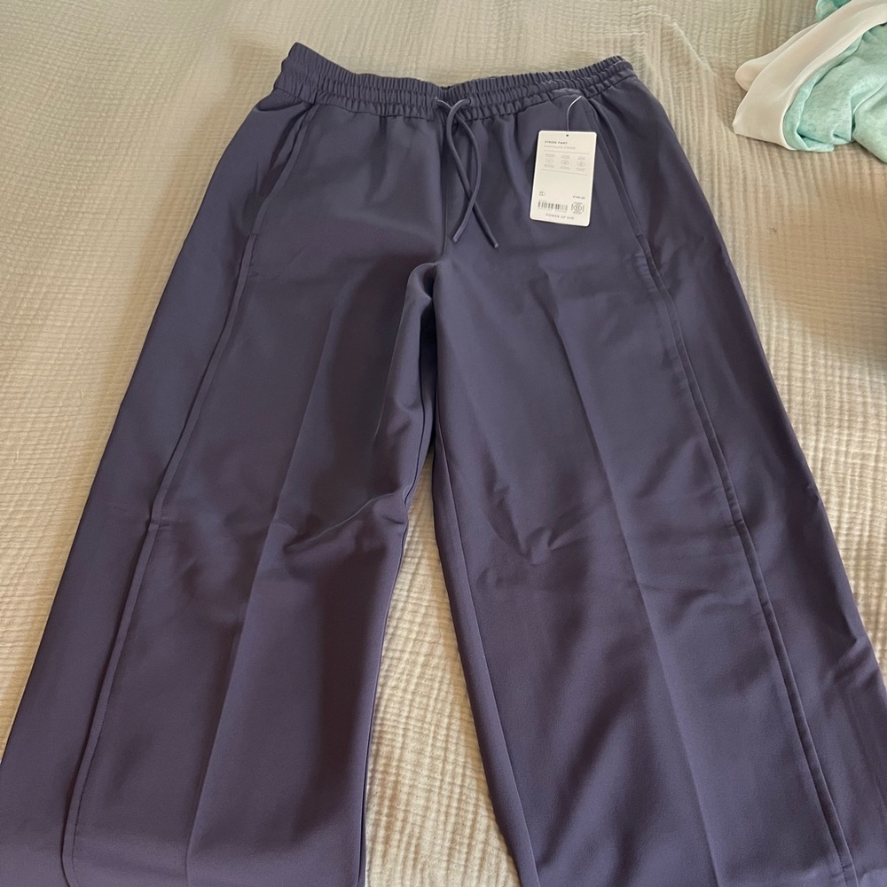 Athleta wide leg Purple Pants. Stride pant. Size small